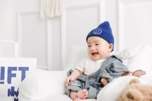 供卵试管代怀生子费用孕妇肚子上长小红点